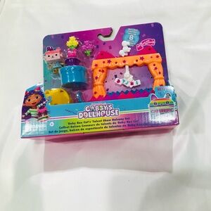 Gabby's Dollhouse Baby Box Cat's Talent Show Playset - Connects to Dollhouse